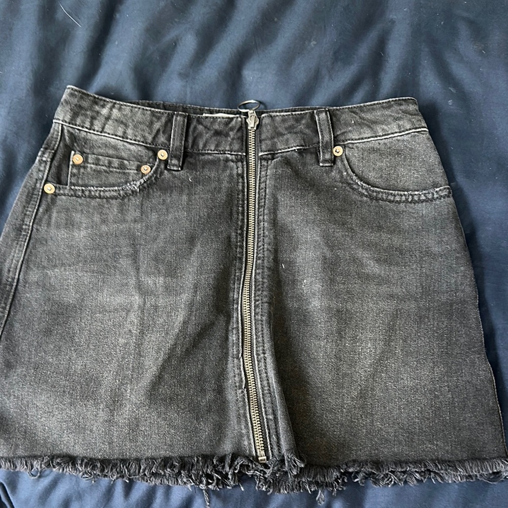 Stylish Black Denim Skirt